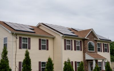 Quali sono i requisiti per installare i pannelli fotovoltaici sul tetto? Consigli dall’elettricista